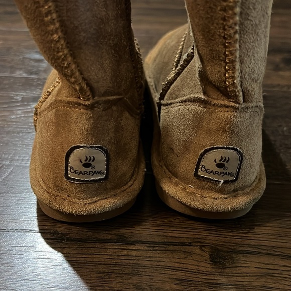 Bearpaw Tan Boots Youth - Picture 4 of 7